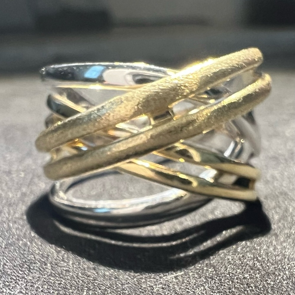 Gold and Silver Criss-Cross Ring - Size 7